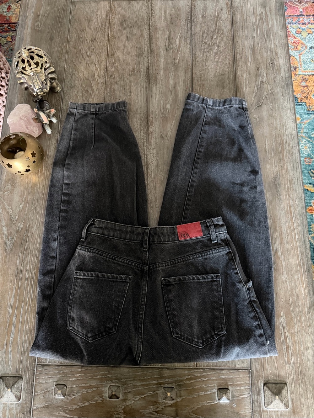 Zara High-Waist Relaxed Black Barrel Jeans - Picture 8 of 12